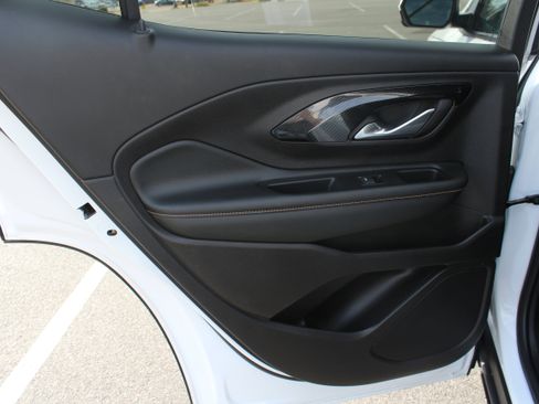 Used 2024 GMC Terrain AT4 image 45