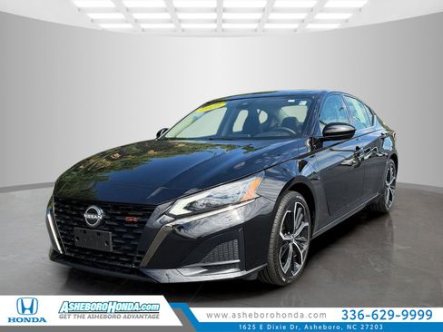 Used 2025 Nissan Altima 2.5 SR FWD image 1