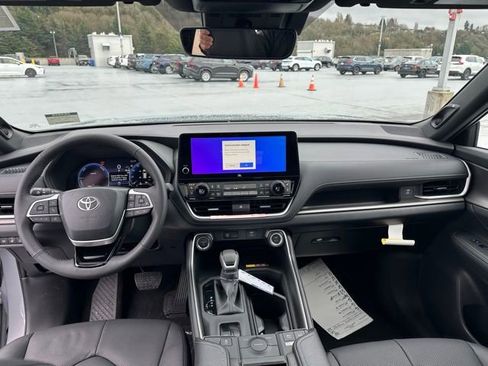 New 2026 Toyota Grand Highlander Nightshade Edition image 16