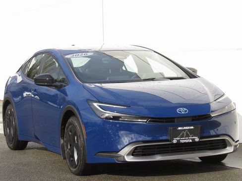Used 2026 Toyota Prius SE image 2