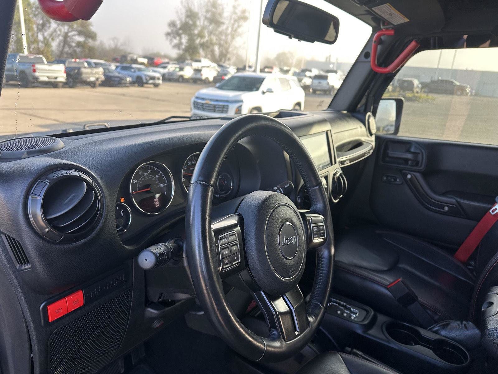 Used 2018 Jeep Wrangler Unlimited Rubicon AWD/4WD image 13