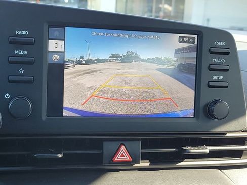 Used 2025 Hyundai Elantra Sport image 28