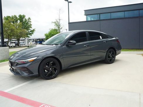 New 2026 Hyundai Elantra SEL Sport Premium FWD image 4