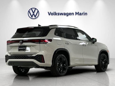 New 2026 Volkswagen Tiguan SE R-Line AWD/4WD image 5