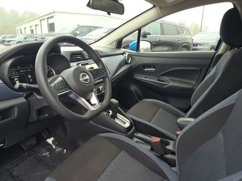 Used 2024 Nissan Versa SV w/ Trunk Package image 18