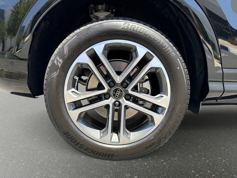 Certified 2025 Audi Q5 Premium Plus w/ Premium Plus AWD/4WD image 8