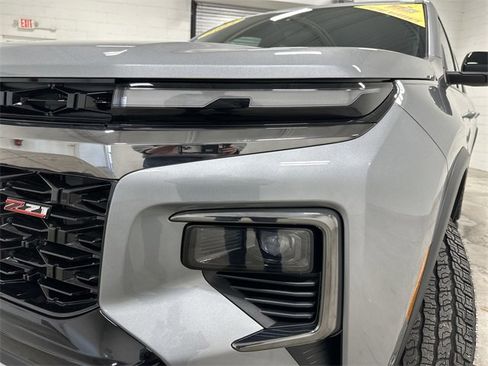 Used 2025 Chevrolet Traverse Z71 w/ Enhanced Driving Package image 11