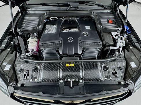 New 2026 Mercedes-Benz GLS 580 4MATIC image 11