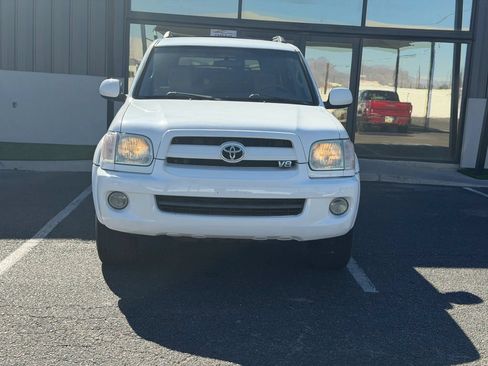 Used 2007 Toyota Sequoia SR5 RWD image 14