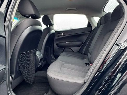 Used 2019 Kia Optima LX image 17
