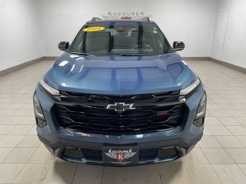 Used 2025 Chevrolet Equinox RS w/ Convenience Package III AWD/4WD image 2