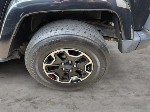 Used 2016 Jeep Wrangler Unlimited Rubicon AWD/4WD image 42