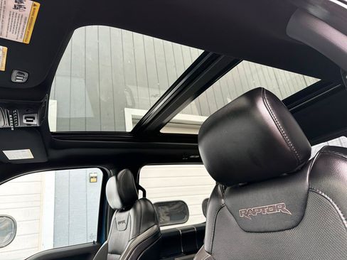 Used 2019 Ford F150 Raptor w/ Equipment Group 802A Luxury AWD/4WD image 8