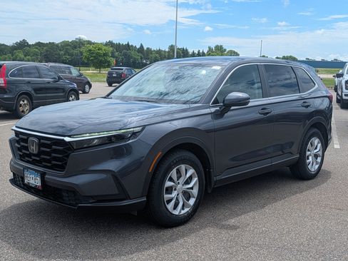 Used 2025 Honda CR-V LX image 2