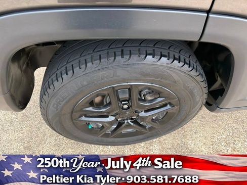 Used 2018 Jeep Compass Sport w/ Tech Group FWD image 10
