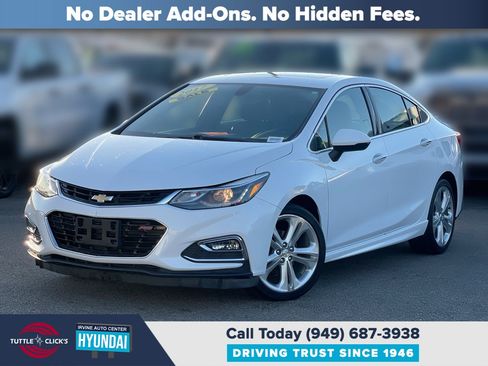 Used 2017 Chevrolet Cruze Premier FWD image 1