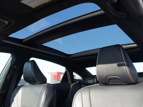 Used 2024 Toyota Crown Platinum image 6