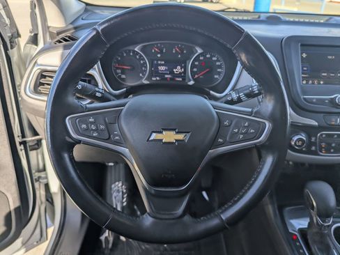 Used 2022 Chevrolet Equinox LT w/ Driver Convenience Package FWD image 20