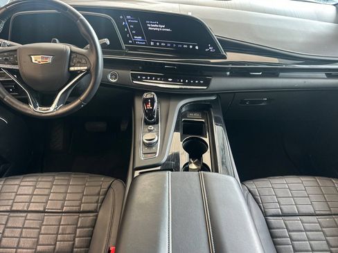 Certified 2024 Cadillac Escalade ESV V w/ LPO, ONYX Package AWD/4WD image 14