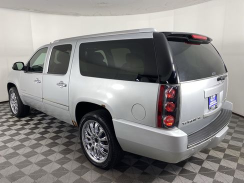 Used 2013 GMC Yukon XL Denali AWD/4WD image 8