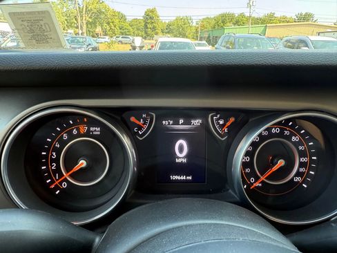 Used 2018 Jeep Wrangler Unlimited Sport S image 26