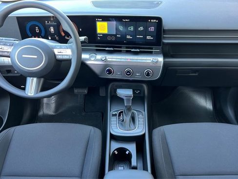 New 2026 Hyundai Kona SE image 13