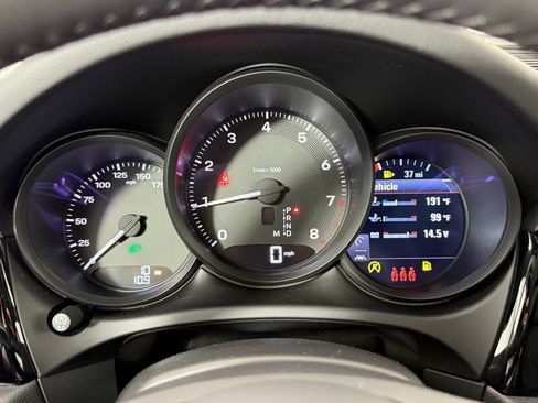 Certified 2026 Porsche Macan AWD/4WD image 21
