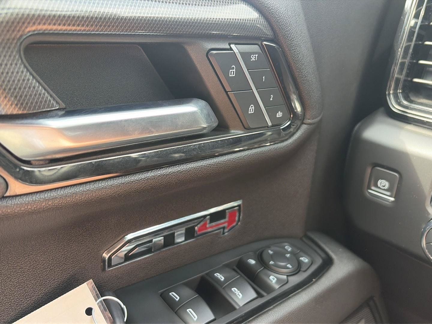 Used 2023 GMC Sierra 1500 AT4 w/ AT4 Premium Package AWD/4WD image 21