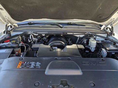 Used 2019 GMC Yukon XL SLT image 25