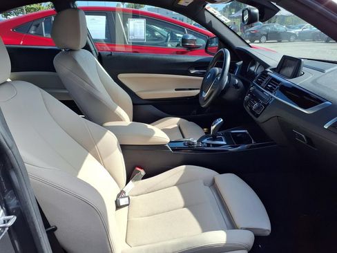 Used 2020 BMW 230i Coupe w/ M Sport Package RWD image 7