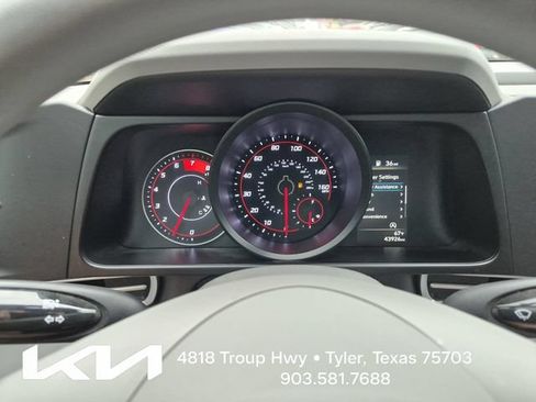 Used 2022 Hyundai Elantra SE FWD image 26
