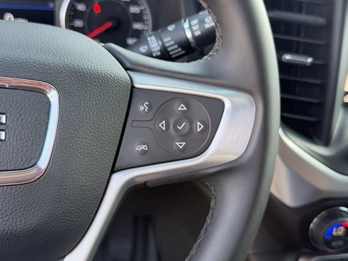 Used 2023 GMC Acadia SLT w/ Elevation Edition FWD image 14