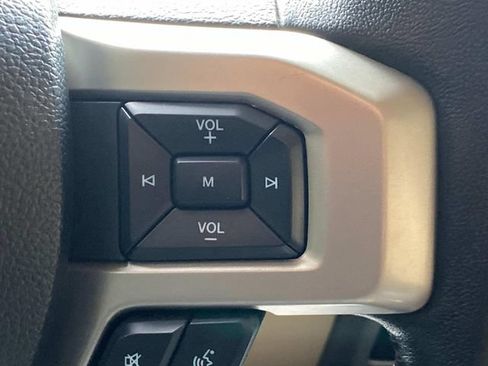 Used 2021 Ford F450 4x4 Crew Cab Super Duty image 21