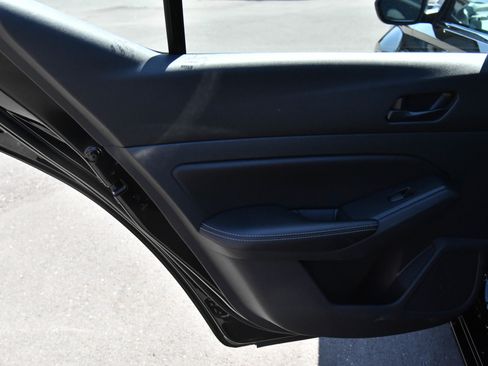 Used 2024 Nissan Altima 2.5 SV FWD image 31