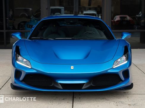 Used 2021 Ferrari F8 Tributo image 5