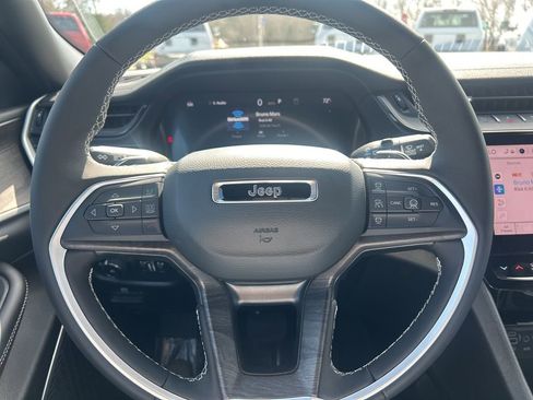 New 2026 Jeep Grand Cherokee L Limited w/ Trailer Tow Package AWD/4WD image 10