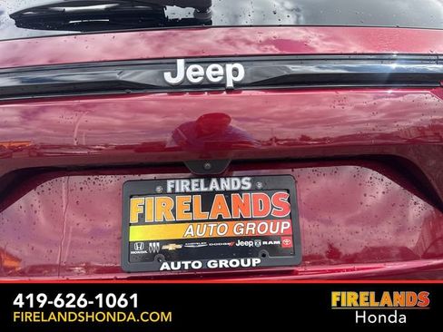 Used 2024 Jeep Grand Cherokee Limited AWD/4WD image 41