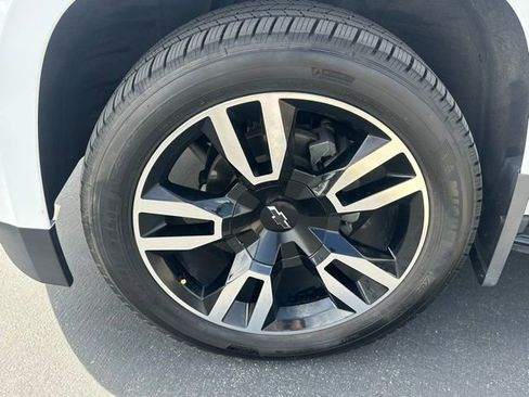 Certified 2018 Chevrolet Tahoe Premier AWD/4WD image 31