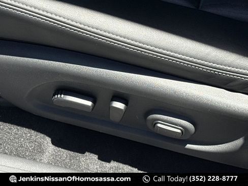 Certified 2024 Nissan Murano SV FWD image 29