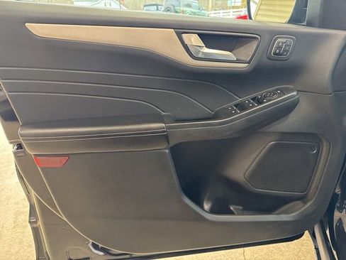 Used 2021 Ford Escape SEL w/ Technology Package image 12