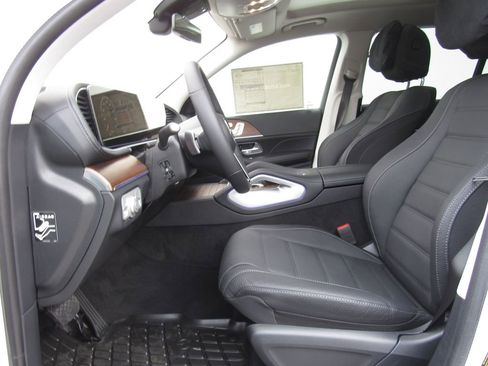 New 2026 Mercedes-Benz GLS 450 GLS 450 image 9