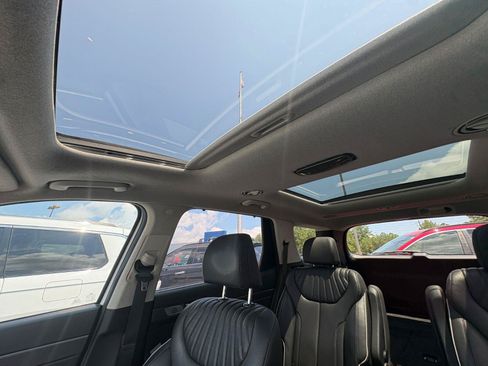Used 2023 Hyundai Palisade Limited AWD/4WD image 45