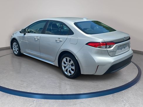 Used 2024 Toyota Corolla LE FWD image 7