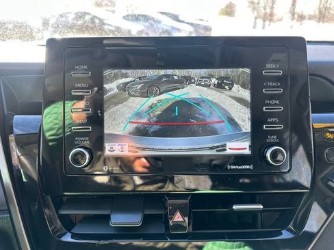 Used 2024 Toyota Camry SE image 32