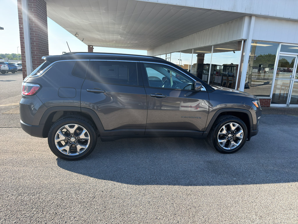 Used 2019 Jeep Compass Limited AWD/4WD image 4