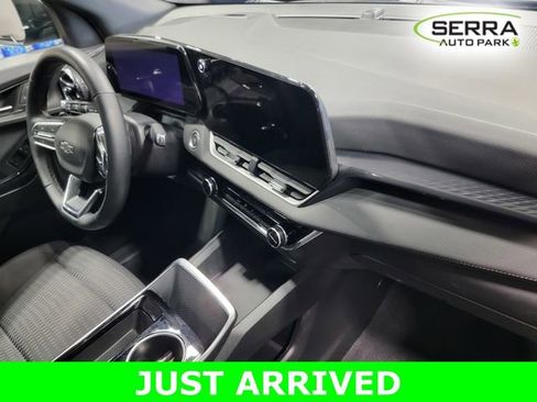 Certified 2025 Chevrolet Equinox LT w/ Safety and Technology Package image 17