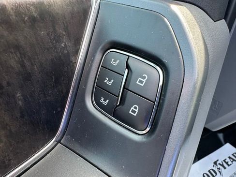 Used 2023 Ford F150 Lariat w/ Equipment Group 502A High AWD/4WD image 33