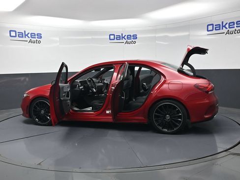 Used 2022 Mercedes-Benz A 220 4MATIC image 52