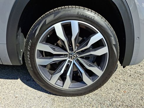 Used 2022 Volkswagen Atlas Cross Sport SEL Premium R-Line AWD/4WD image 8