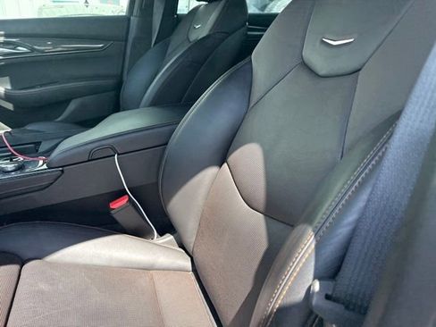 Used 2025 Cadillac CT5 Sport RWD image 17